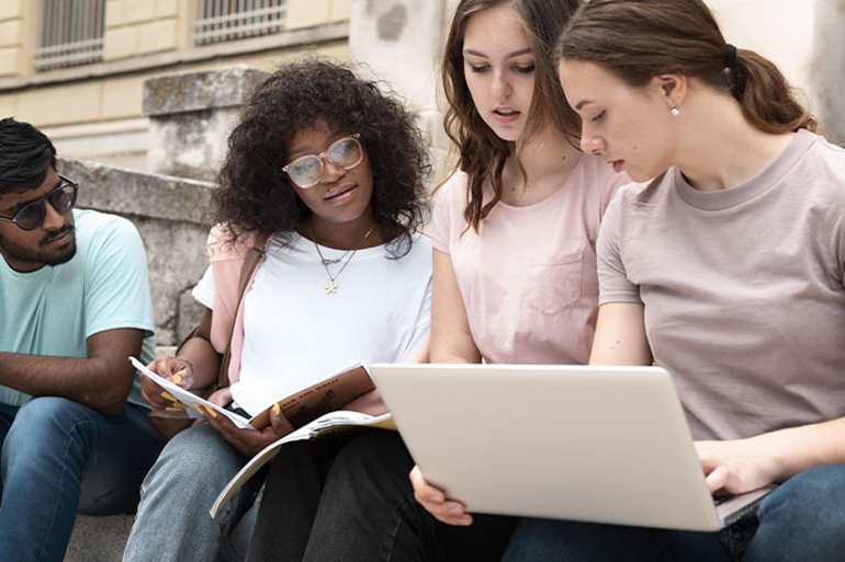 Green Pass, ritornano gli studenti e ripartono gli affitti