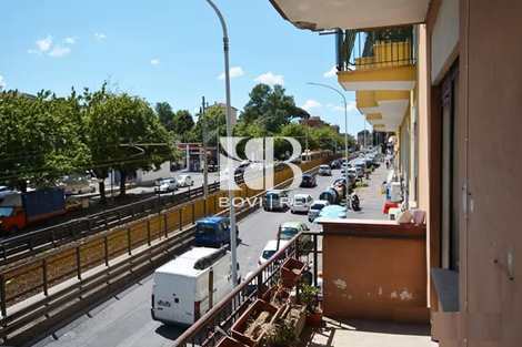 Casilina, appartamento in vendita
