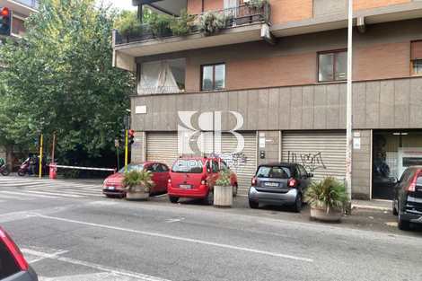 Locale Commerciale in Vendita, Magliana